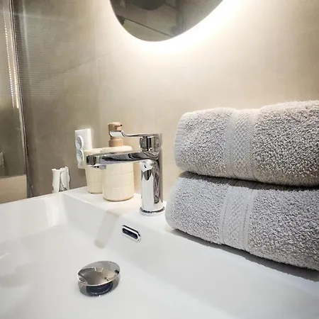 21 Calle Jardin Apartment