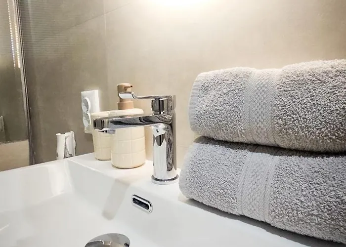 21 Calle Jardin Apartment